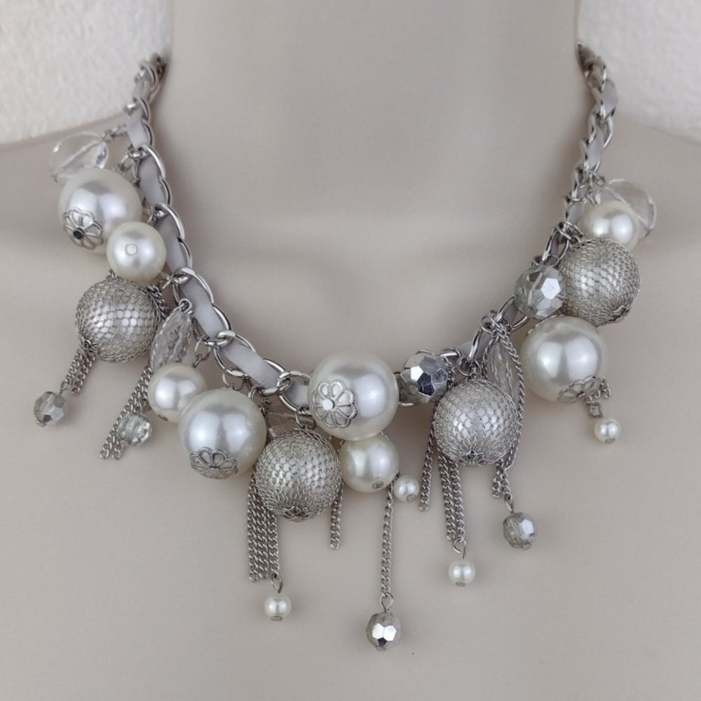 Chunky Ribbon Chain Silver & Chunky Pearl Crystal Bead Gorgeous Charm Necklace